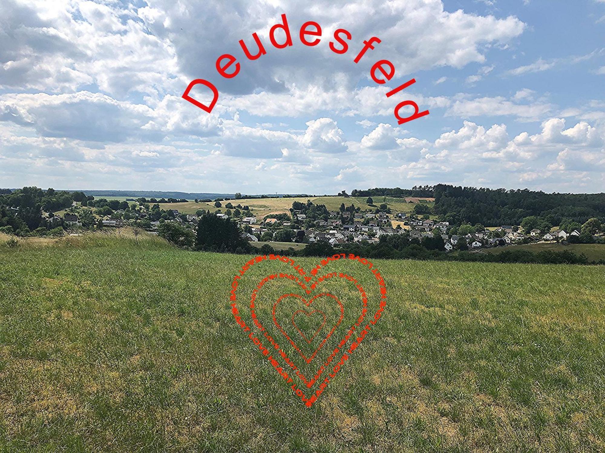 Pension Zur Quelle Deudesfeld Luaran gambar