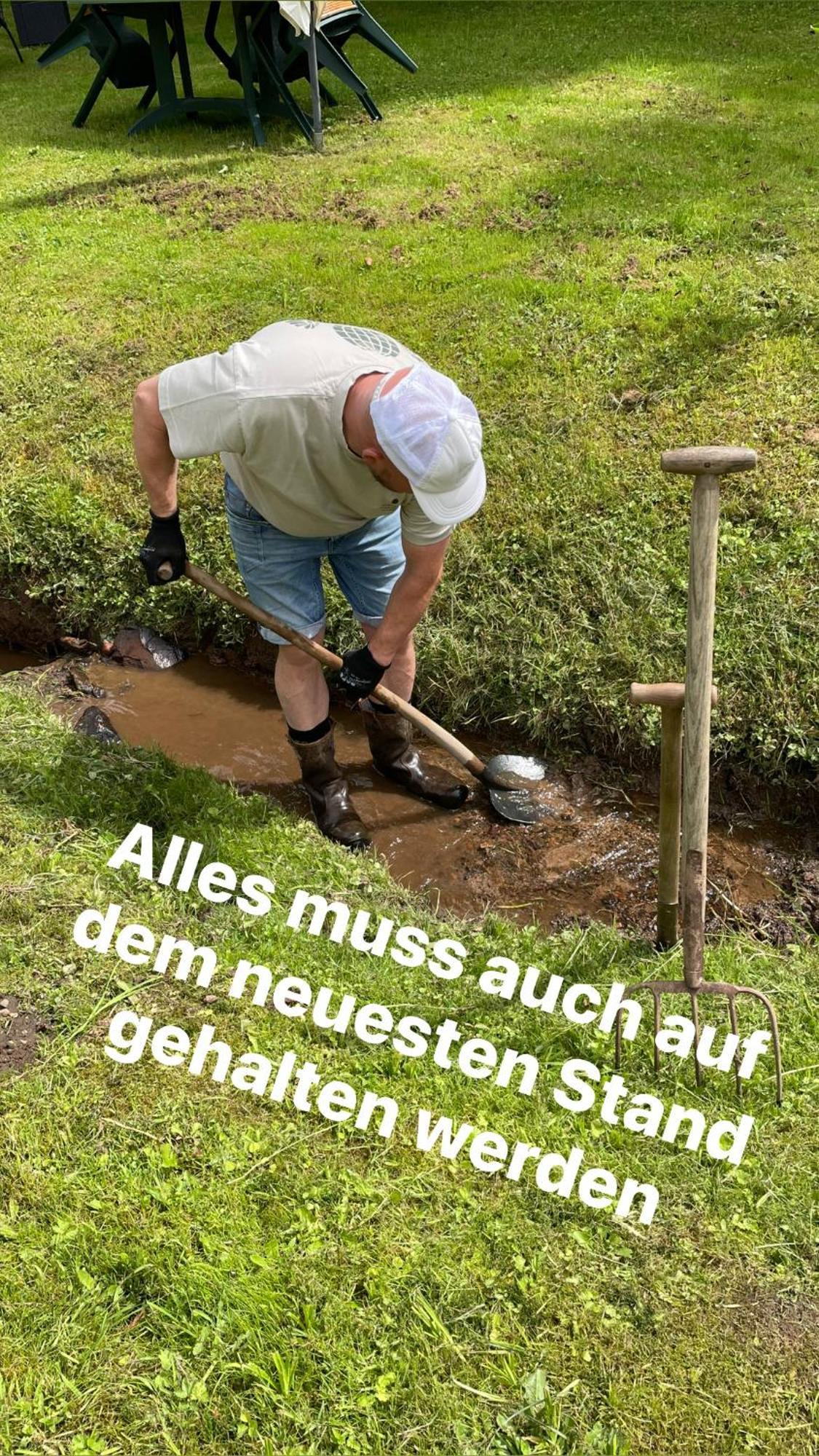 Pension Zur Quelle Deudesfeld Luaran gambar